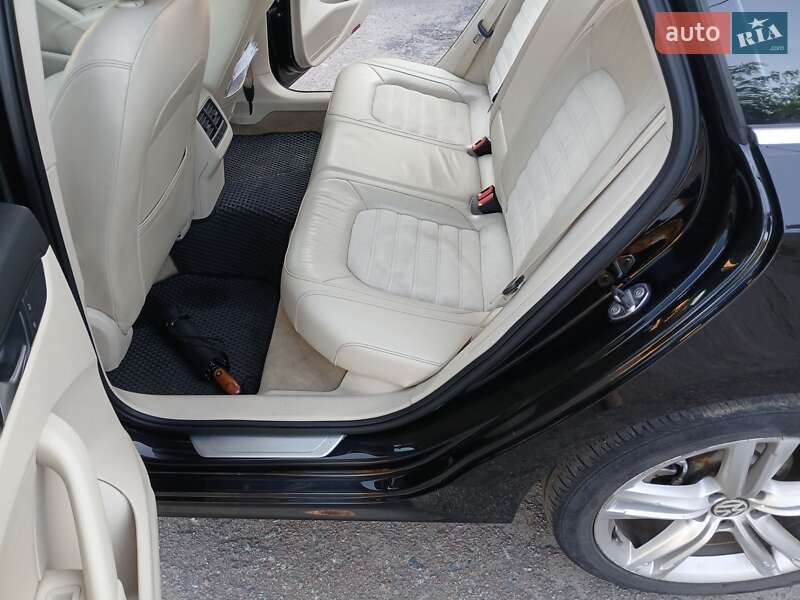 Седан Volkswagen Passat 2013 в Чернигове