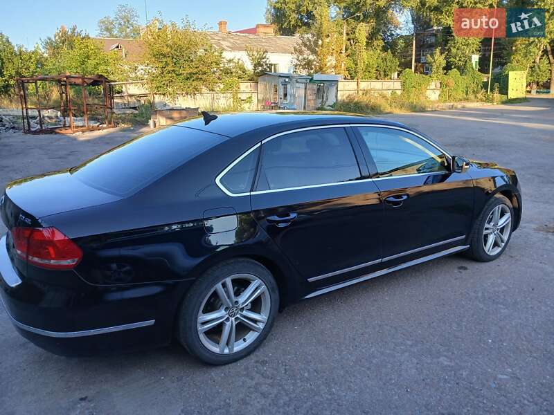 Седан Volkswagen Passat 2013 в Чернигове