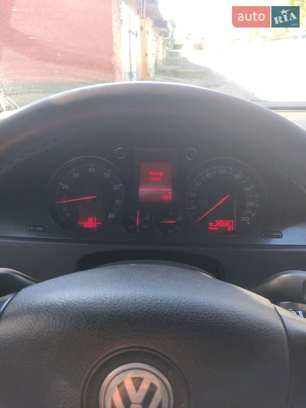 Седан Volkswagen Passat 2006 в Лубнах