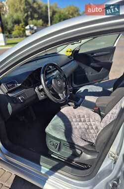 Універсал Volkswagen Passat 2011 в 