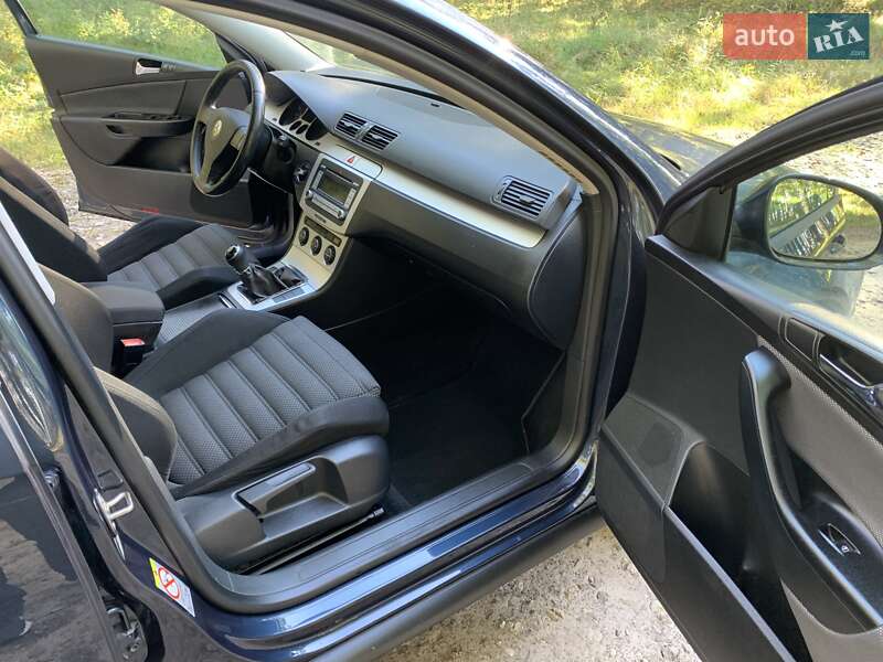 Седан Volkswagen Passat 2008 в Киверцах