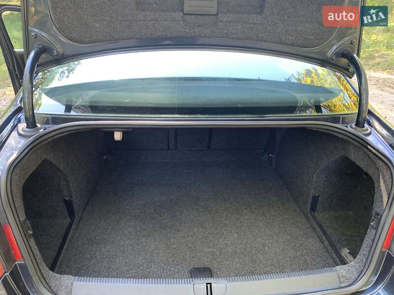 Седан Volkswagen Passat 2008 в Киверцах