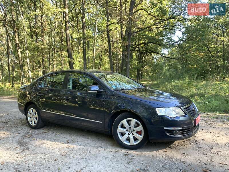 Седан Volkswagen Passat 2008 в Киверцах