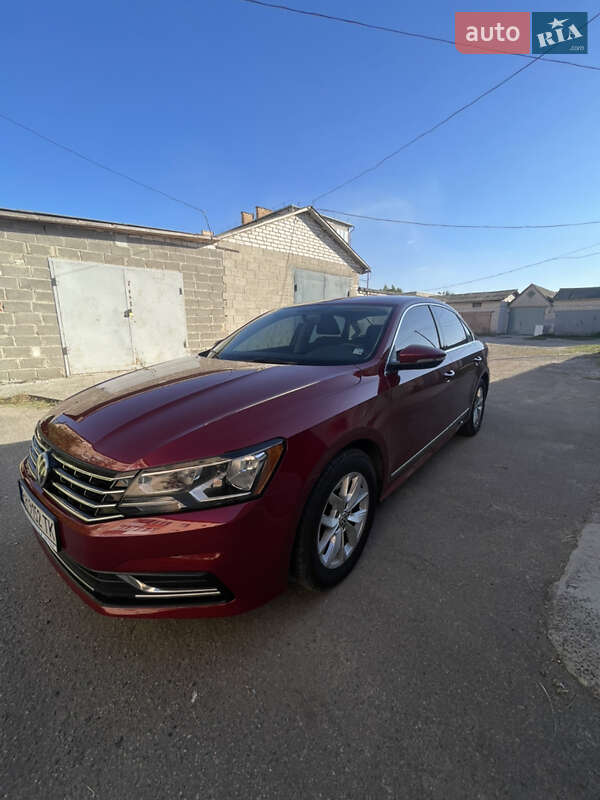 Седан Volkswagen Passat 2017 в Черкассах