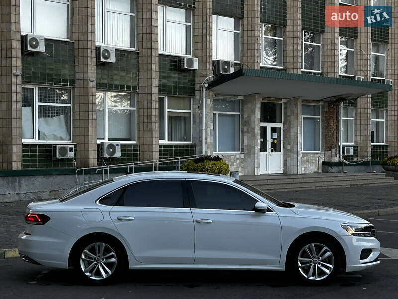 Седан Volkswagen Passat 2021 в Николаеве
