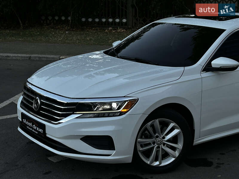 Седан Volkswagen Passat 2021 в Николаеве