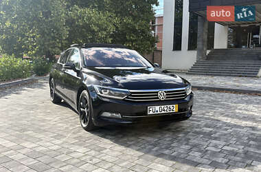 Седан Volkswagen Passat 2015 в Мукачевому