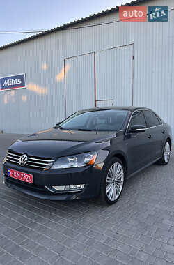 Седан Volkswagen Passat 2014 в Києві