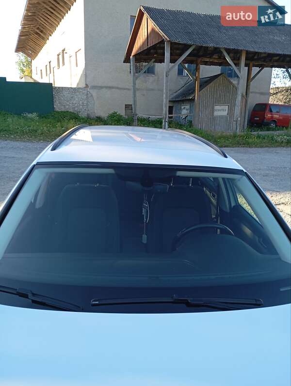 Универсал Volkswagen Passat 2015 в Зборове