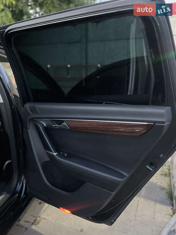 Универсал Volkswagen Passat 2011 в Косове