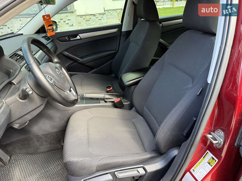 Седан Volkswagen Passat 2015 в Києві