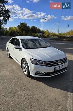 Седан Volkswagen Passat 2015 в Полтаві