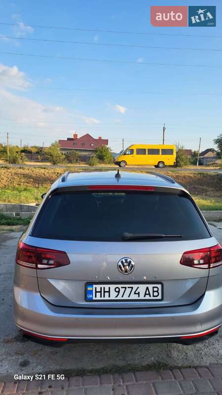 Универсал Volkswagen Passat 2020 в Киеве