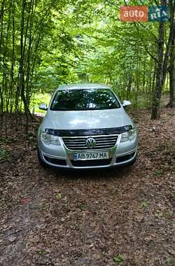 Седан Volkswagen Passat 2006 в Хмельнике