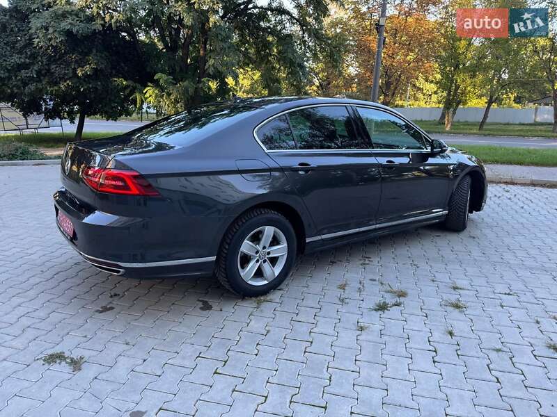 Седан Volkswagen Passat 2019 в Каменец-Подольском