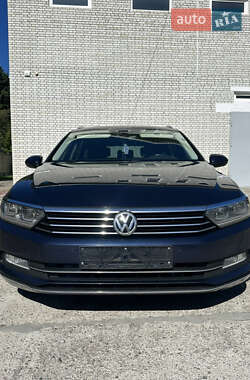 Універсал Volkswagen Passat 2015 в Львові