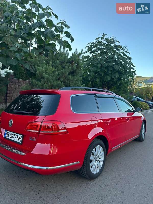 Универсал Volkswagen Passat 2014 в Ровно