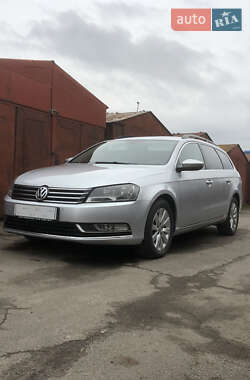 Универсал Volkswagen Passat 2011 в Луцке