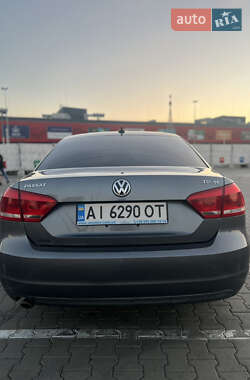 Седан Volkswagen Passat 2012 в 