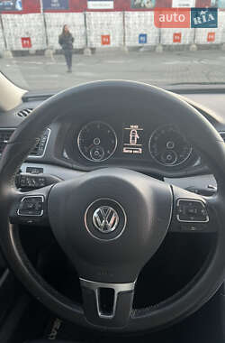 Седан Volkswagen Passat 2012 в 