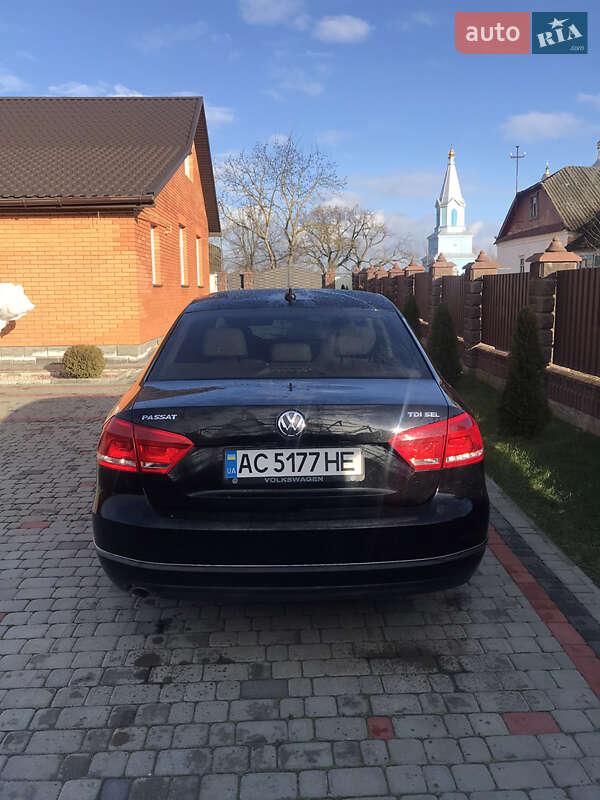 Седан Volkswagen Passat 2012 в Луцке