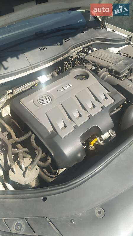 Седан Volkswagen Passat 2014 в Змиеве фото 13 Седан Volkswagen Passat 2014 в Змиеве