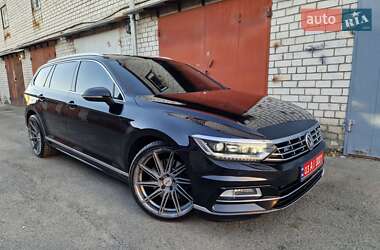 Універсал Volkswagen Passat 2016 в Києві