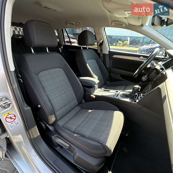 Универсал Volkswagen Passat 2020 в Одессе