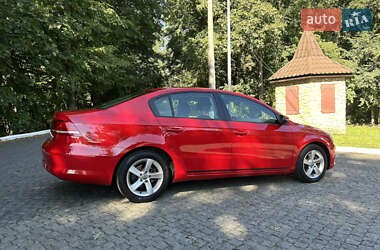 Седан Volkswagen Passat 2013 в Черновцах