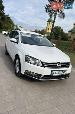 Універсал Volkswagen Passat 2012 в Львові