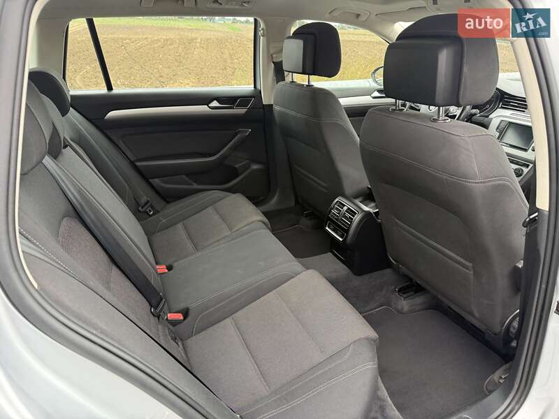 Универсал Volkswagen Passat 2015 в Луцке