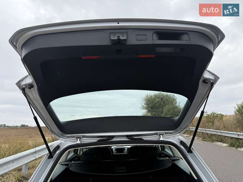 Универсал Volkswagen Passat 2015 в Луцке
