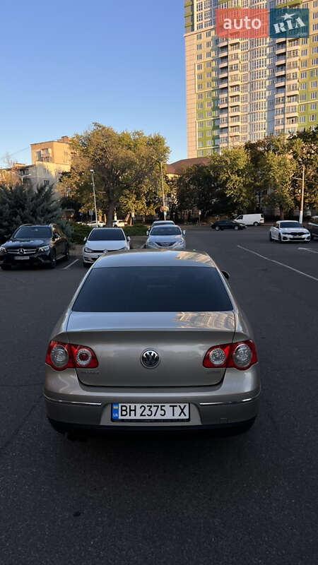 Седан Volkswagen Passat 2007 в Одессе