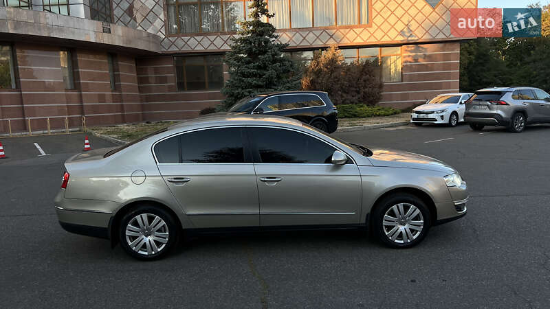 Седан Volkswagen Passat 2007 в Одессе