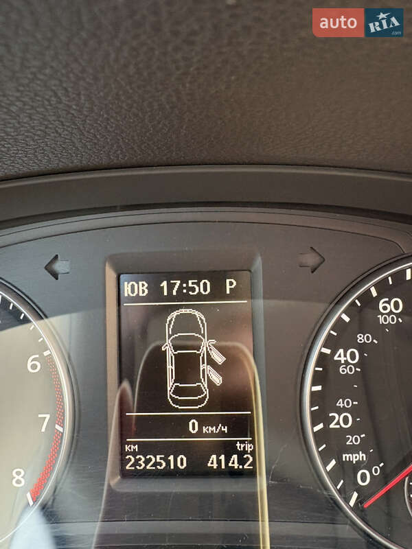 Седан Volkswagen Passat 2012 в Івано-Франківську