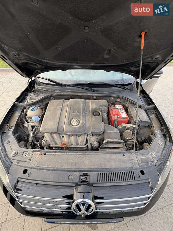 Седан Volkswagen Passat 2012 в Івано-Франківську