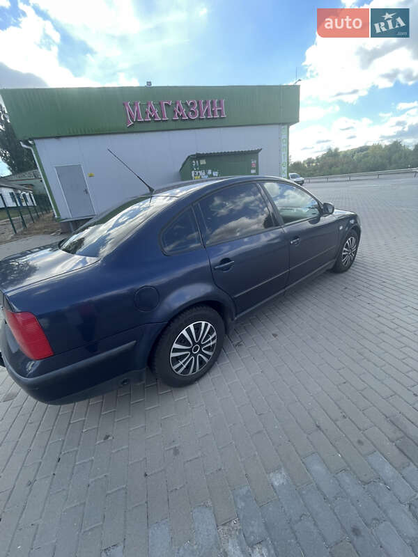 Седан Volkswagen Passat 1997 в Белой Церкви