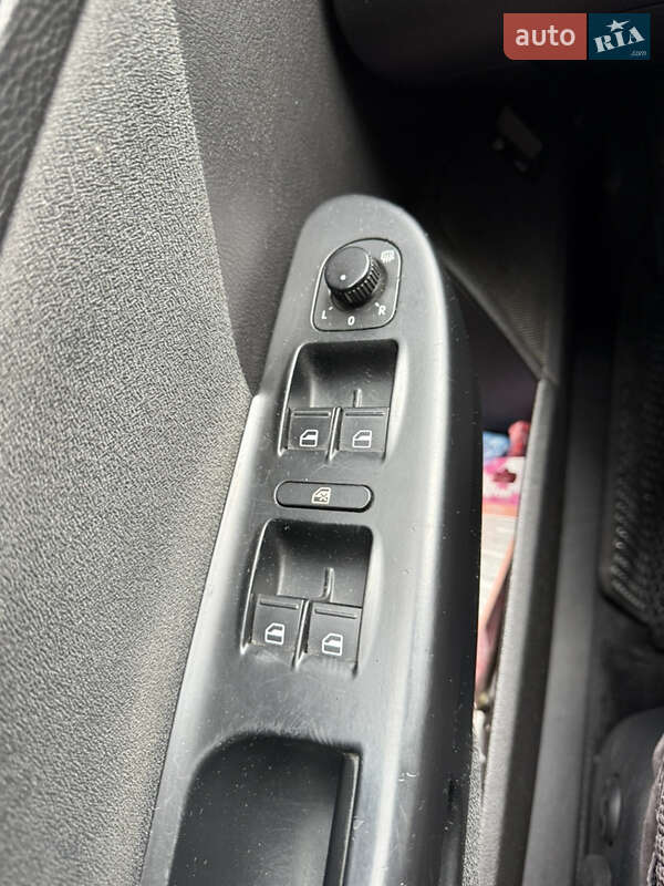 Универсал Volkswagen Passat 2009 в Ровно