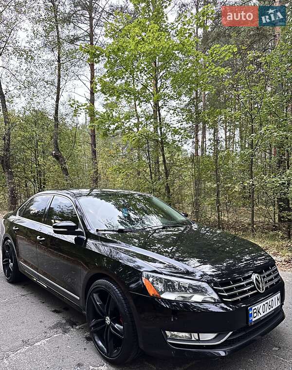 Седан Volkswagen Passat 2012 в Здолбунове