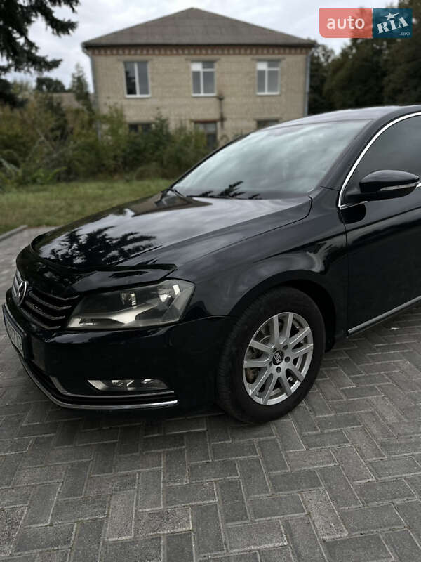 Седан Volkswagen Passat 2011 в Виннице