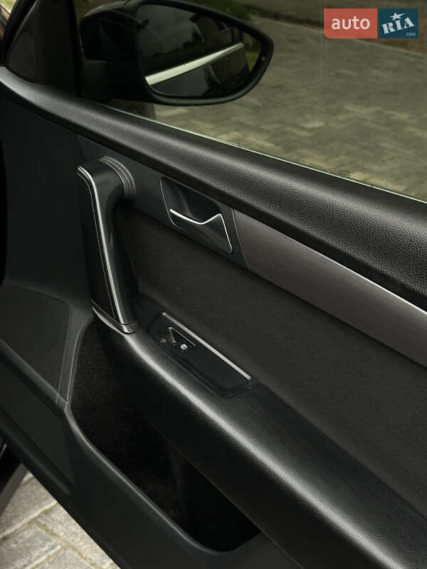 Седан Volkswagen Passat 2011 в Виннице