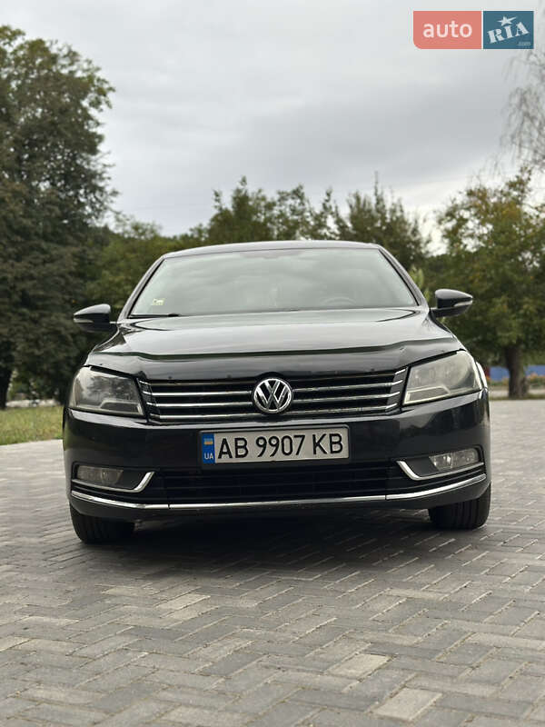 Седан Volkswagen Passat 2011 в Виннице