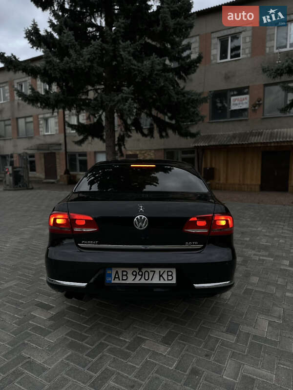 Седан Volkswagen Passat 2011 в Виннице