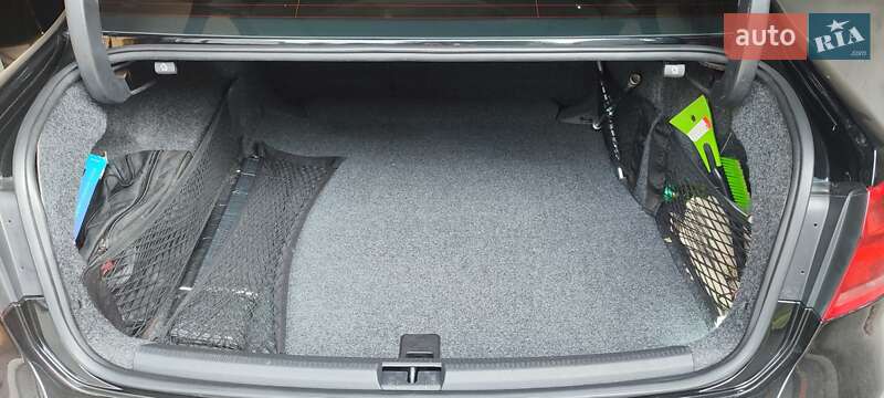 Седан Volkswagen Passat 2014 в Харькове