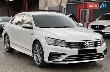 Седан Volkswagen Passat 2017 в Киеве