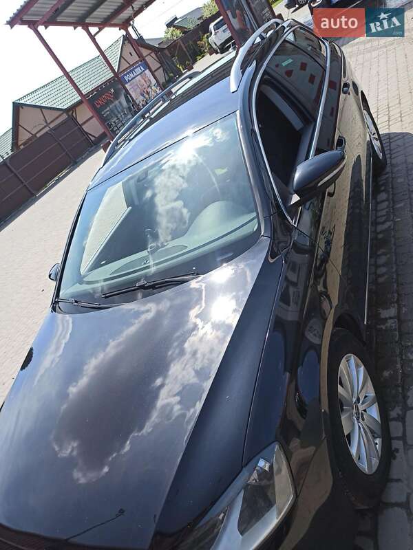 Универсал Volkswagen Passat 2011 в Сокале