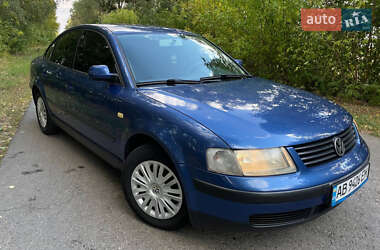 Седан Volkswagen Passat 2000 в Немирове