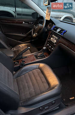 Седан Volkswagen Passat 2011 в 