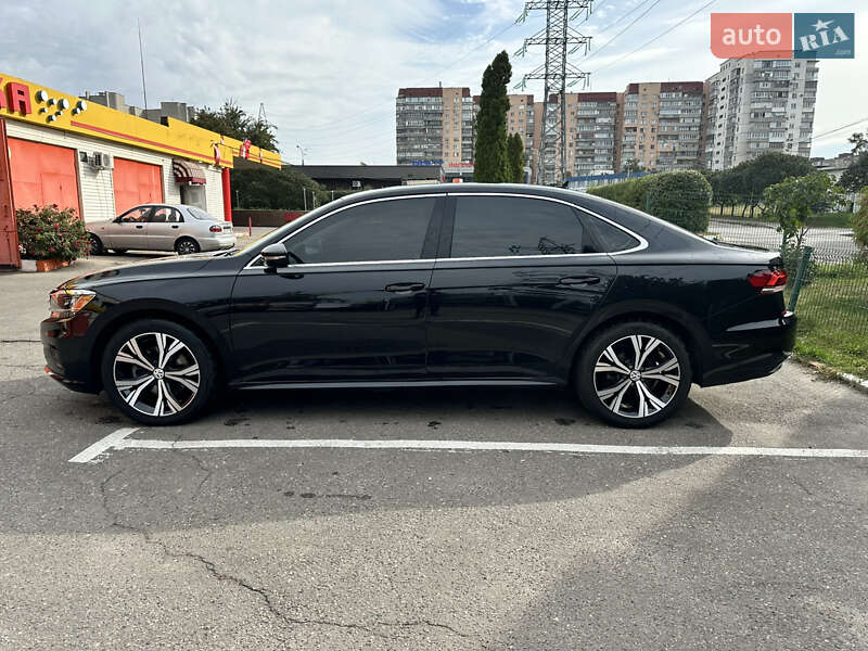 Седан Volkswagen Passat 2020 в Харкові