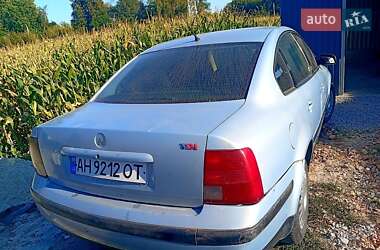 Седан Volkswagen Passat 1996 в Яготині